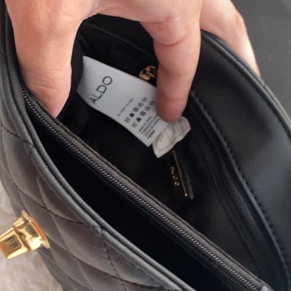 Also purse - Picture 4 of 4